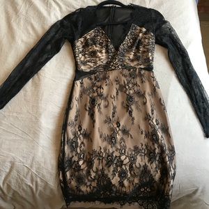 Lace bodycon long sleeve dress